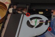 华硕笔记本电脑排线正确插入方法是什么？