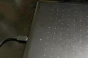 戴尔电脑快充盖子打不开怎么办？