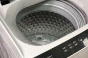 小天鹅竖筒洗衣机清洗方法（一步步教你如何正确使用小天鹅竖筒洗衣机）
