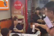 “续面事件”后续！招牌已拆除，铺面人去楼空，网友:换地方了