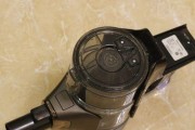 让家居清洁更轻松——美的无线吸尘器自由者P3评测（轻巧便捷）