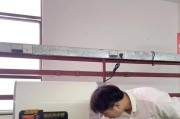 如何解决洗浴间无法安装热水器的问题（热水器安装困难）
