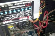 电脑插两根内存后无信号显示怎么办？