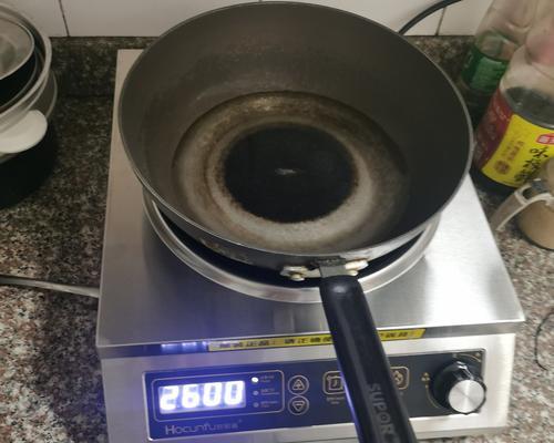 电磁炉自动烧水是为什么？如何解决这一问题？
