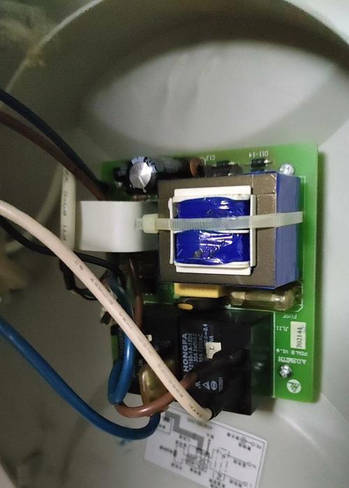 爱玛热水器显示E5错误代码代表什么？