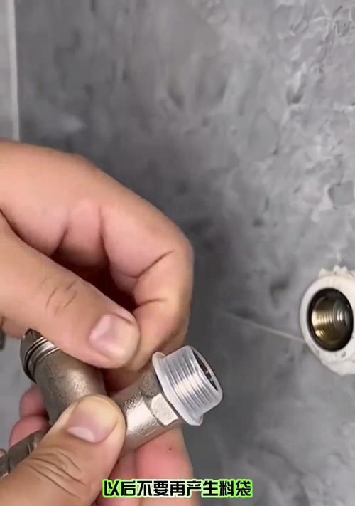 热水器连接管垫子的拆卸方法是什么？拆卸时应注意什么？