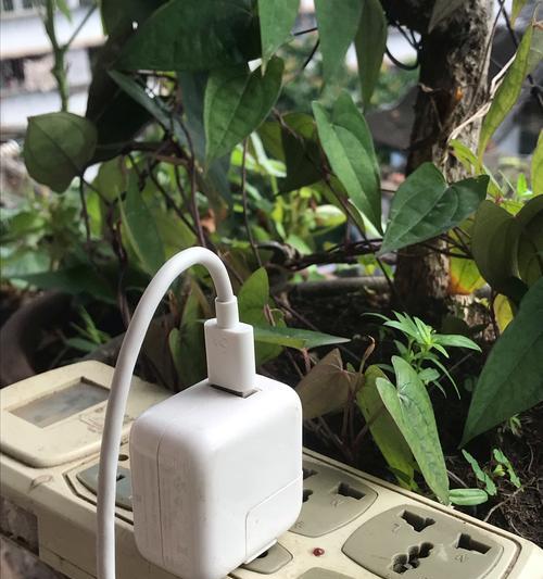 手机充电器插不紧是什么原因？如何解决？