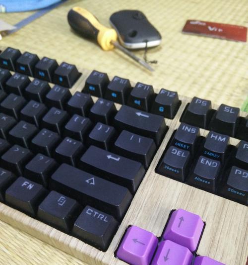 手机壳键盘拆卸方法是什么？