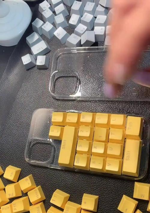 手机壳键盘拆卸方法是什么？