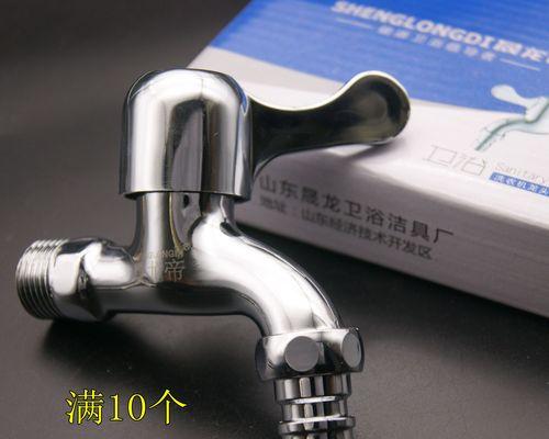 滚筒洗衣机水嘴的外观特征是什么？