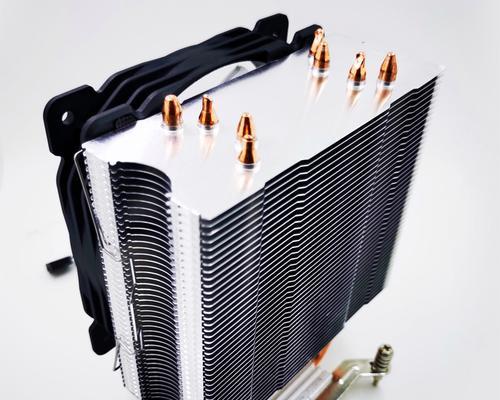 CPU和散热器粘连如何分离？需要哪些工具？