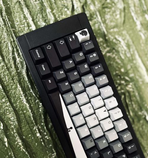 键盘键帽有哪些不同的形状？它们的设计有何特点？