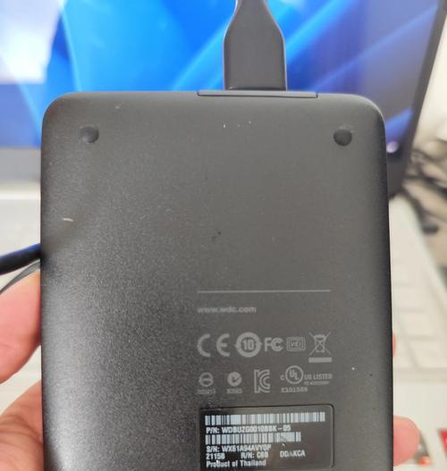 硬盘不显示且弹出是什么原因？如何解决？