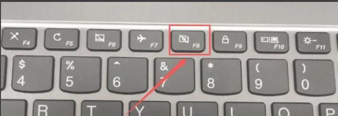 电脑上斜杠键在键盘上的位置是哪里？斜杠键的用途是什么？