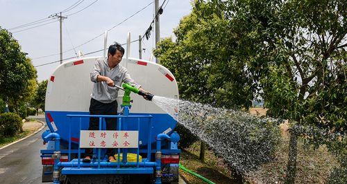 用电瓶车浇水的正确方式是什么？