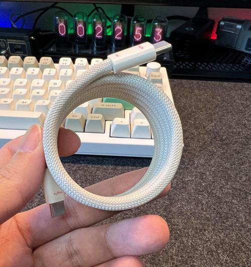 数据线打结了怎么解开？