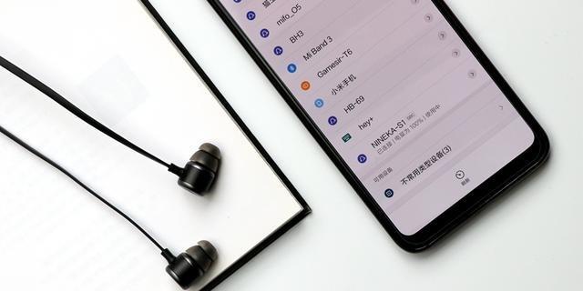 耳机蓝牙线缆的正确使用方法是什么？如何连接设备？