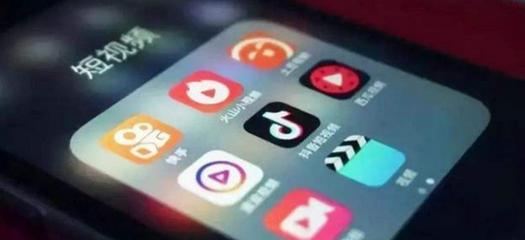下载视频到电视机边条的步骤是什么？支持哪些格式？