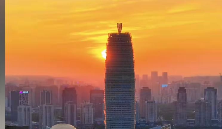 人民的地铁！郑州地铁设置纳凉处，标语引全网泪奔：建设者休息区