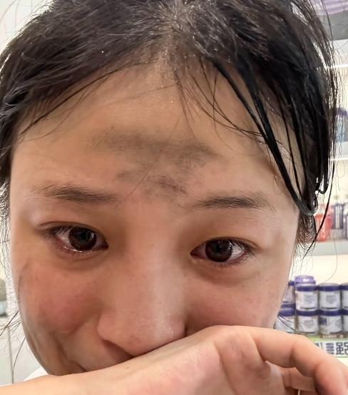宠物店火灾监控曝光，店长冒死救生感动全网：没人比我更知道位置