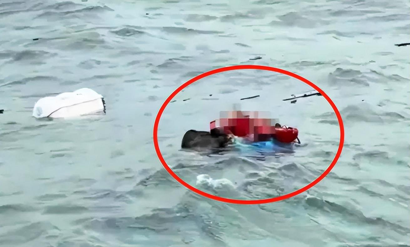 两艇相撞两人身亡后续！死状太惨烈，知情人曝猛料，乘客并不无辜