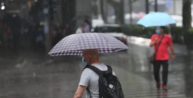 8月这波雨势有点猛！广东多地雷雨暴发，3日粤北珠三角暴雨来袭