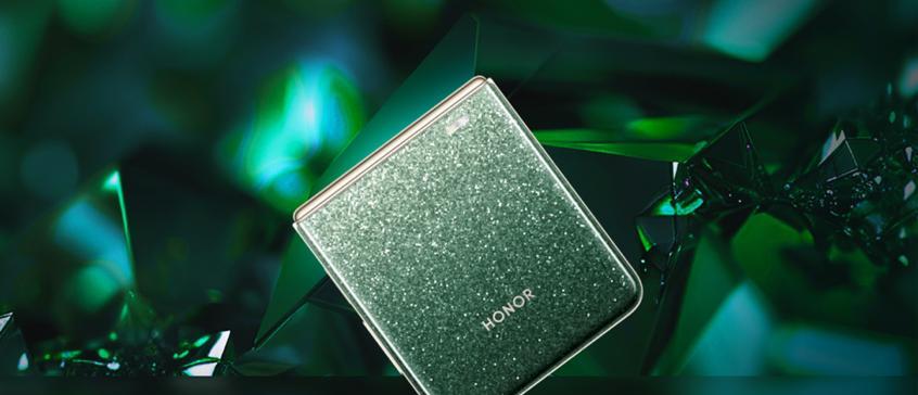 荣耀小折新机曝光：骁龙8sGen4+5500mAh+80W，8月正式发布