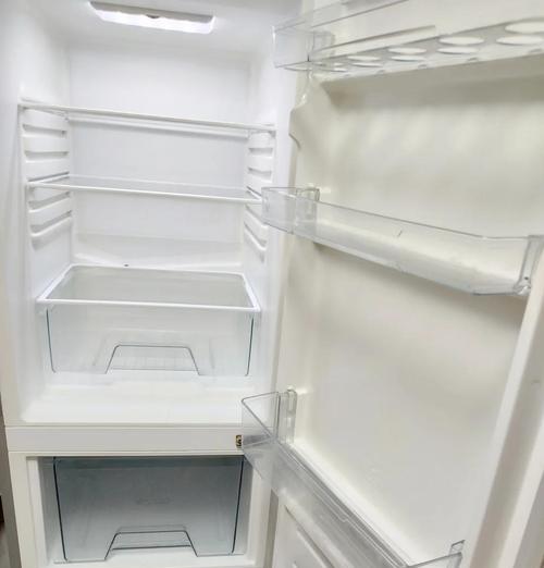 美的冰箱冷冻室不冻了怎么办？（解决美的冰箱冷冻室不冻的方法和注意事项）