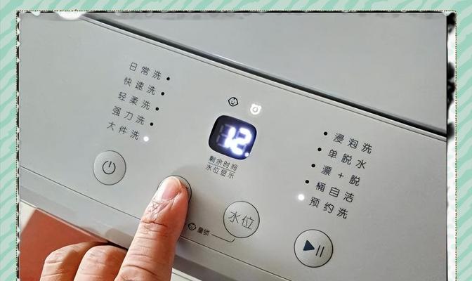 如何正确使用半自动洗衣机（简便的操作和有效的洗涤技巧助您轻松洗衣）