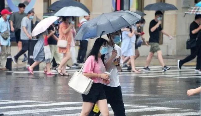 注意！广西今起三天雨水频繁，局地暴雨雷电大风出门请留心