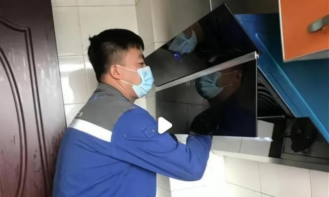 如何正确清洗OPLL油烟机（掌握清洗技巧）