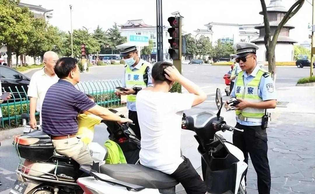 9月1日起，电动车、摩托车、三四轮车上路“4必查”，处罚明确了