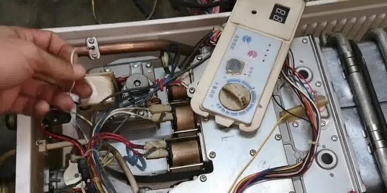 万和热水器E3故障检修步骤（解决E3故障的关键步骤及维修方法）