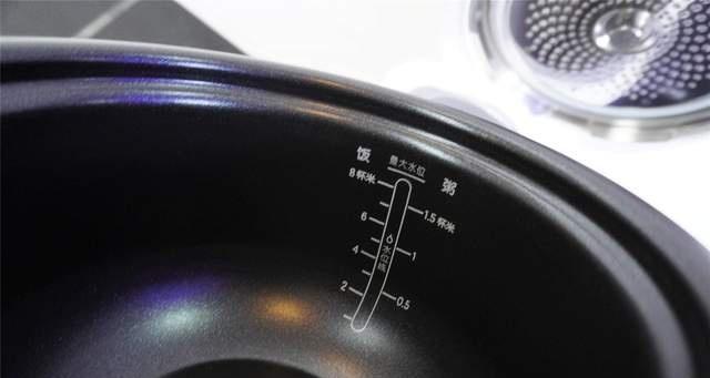 解决以臻米电饭煲不通电的方法（一步步教您修复以臻米电饭煲的电源问题）