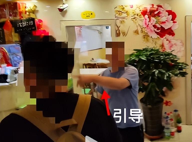 博主长春吃饭被宰，一瓶雪碧卖25，店家嚣张不认错，更多黑料被扒
