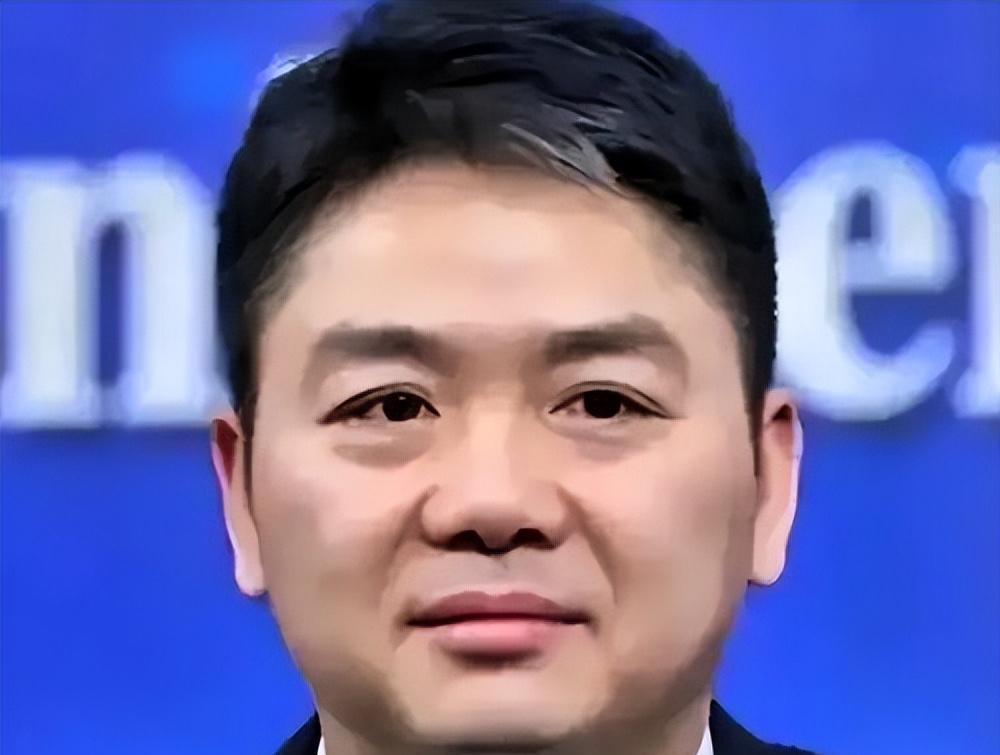 一觉醒来，刘强东“天塌了”！和老乡喝断片做鬼脸卖萌，全网疯传