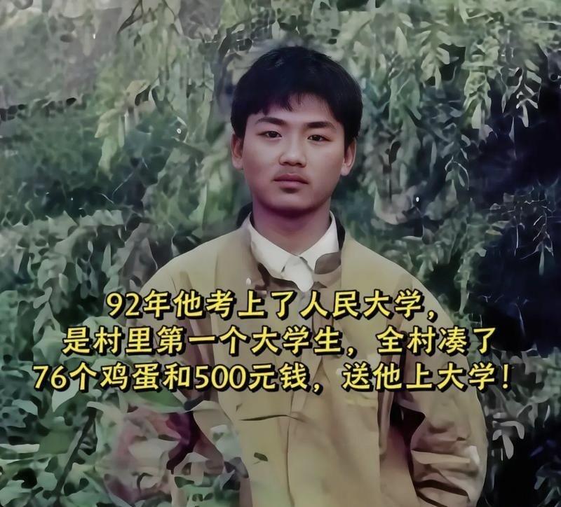 52岁刘强东宿迁街边吃大排档，喝的有点多，网友：真性情还是作秀
