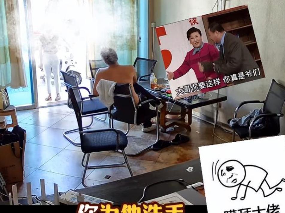 女子拿外卖踹门后续！和解遭拒，人被拘留，老板驱车离开当地