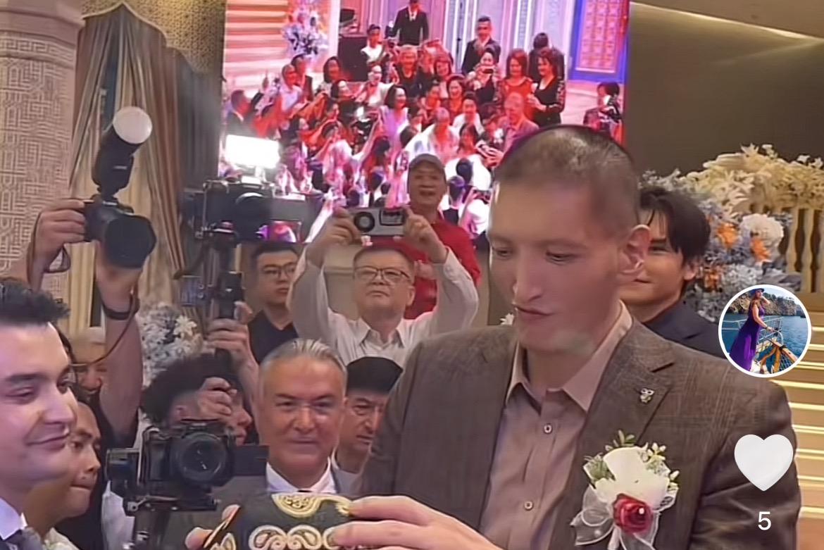 恭喜！巴特尔女儿结婚，篮球界众星齐聚新疆，郭士强、吴庆龙到场